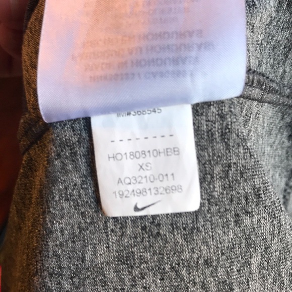 NIKE DRI-FIT SHORT SLEEVE TEE XS - Picture 5 of 5